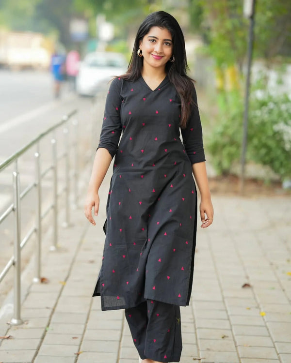 Pure Cotton Ensemble Designed For All-Day Comfort And Style